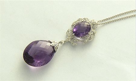 CIONDOLO CIONDOLO. In oro bianco 18 kt realizzato a doppio corpo con decori...