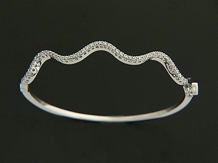 BRACCIALE BRACCIALE. In oro bianco 18 kt in canna vuota a sezione...