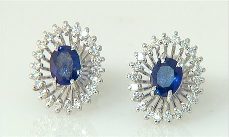 ORECCHINI COPPIA DI ORECCHINI. In oro bianco 18 kt perno e farfalla,...