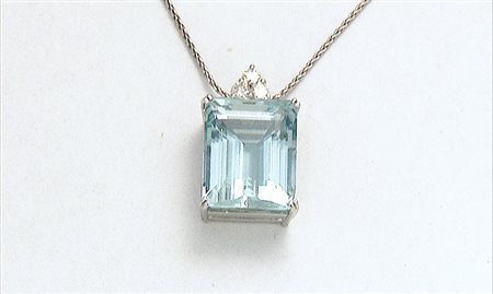 CIONDOLO CIONDOLO. In oro bianco 18 kt centrato da acquamarina taglio...