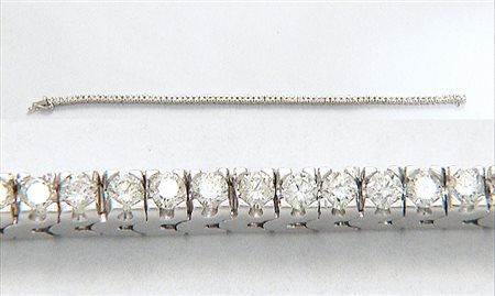 BRACCIALE BRACCIALE TENNIS. In oro bianco 18 kt interamente percorso da...
