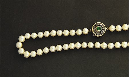 COLLANA COLLANA. Ad un filo di perle coltivate Giappone di mm 8 ca. con...