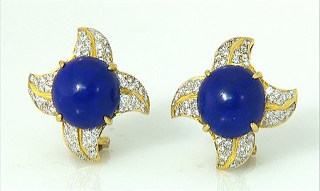 ORECCHINI COPPIA DI ORECCHINI. In oro giallo e bianco 18 kt perno e clip con...