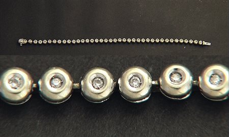 BRACCIALE BRACCIALE TENNIS. In oro bianco 18 kt interamente percorso da...