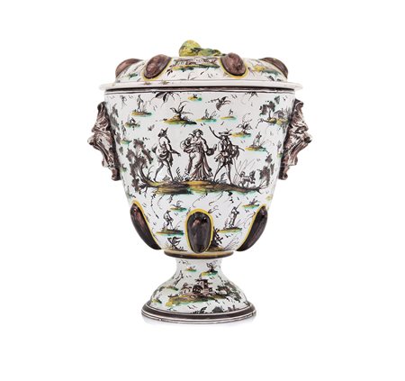 ALBISOLA CISTA CON COPERCHIO IN CERAMICA, SAVONA, XIX SECOLO, decoro in stile...