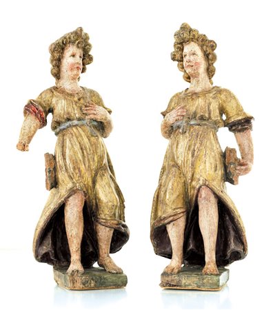 SCULTORE DEL XVII SECOLO Coppia di angeliLegno scolpito, dipinto e dorato,...