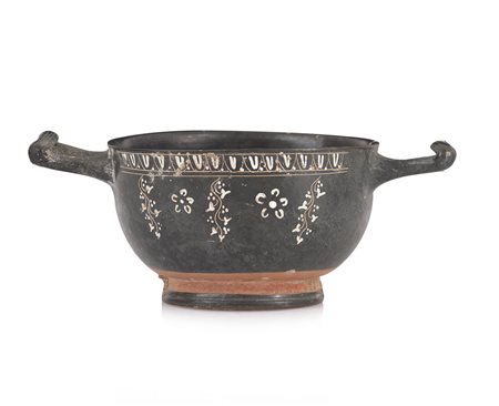 ARCHEOLOGIA SKYPHOS IN TERRACOTTA VERNICIATA, GNATHIA, IV-III SECOLO A.C.,...