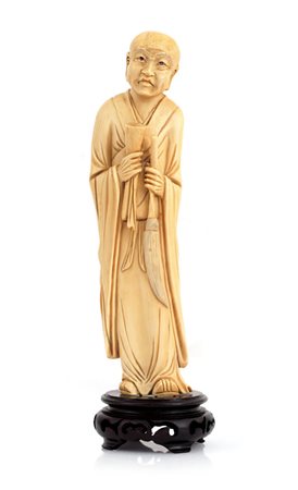 AVORIO SCULTURA IN AVORIO, CINA, XX SECOLO, raffigurante santone su base in...