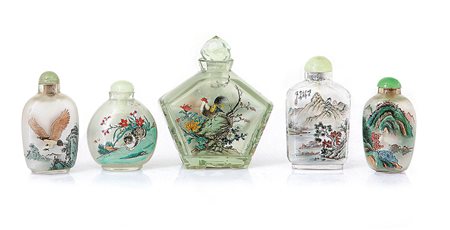 ARTE ORIENTALE CINQUE SNUFF BOTTLES, XIX-XX SECOLO, in vetro dipinto.Alt....