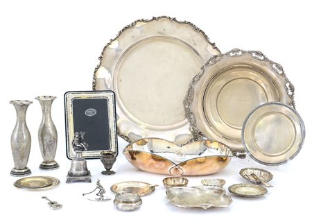ARGENTI RECENTI LOTTO DI DIVERSI OGGETTI IN ARGENTO, XX SECOLO, composto da...