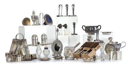ARGENTI D'EPOCA LOTTO DI DIVERSI OGGETTI IN ARGENTO, XIX-XX SECOLO, composto...