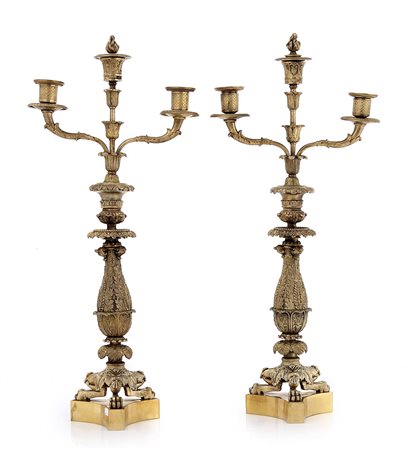 OGGETTISTICA VARIA COPPIA DI CANDELABRI IN BRONZO, XIX SECOLO, a balaustro su...