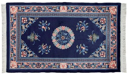 PEKINO Cina nord orientaleDi recente manifattura.Cm. 153x94, mq. 1,44.