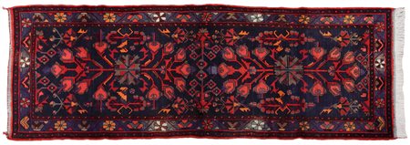 HAMADAN Persia occidentale (Reg. Hamadan)Kenarè di vecchia manifattura.Cm....