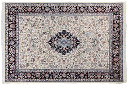 KUM Persia centrale (Reg. Kum)Di recente manifattura.Cm. 352x240, mq. 8,44.