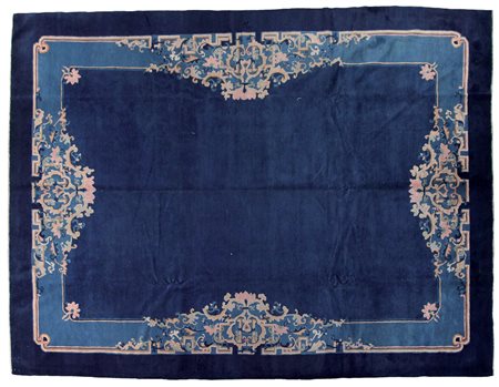 PEKINO Cina nord orientaleDi antica manifattura, Fine '800.Cm. 364x282, mq....