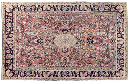 CUENCA SpagnaDi antica manifattura. 1920 ca.Cm. 301x191, mq. 5,75.