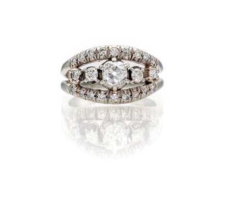 Anello a fascia in oro e diamanti Oro bianco 750/000. Peso complessivo gr....