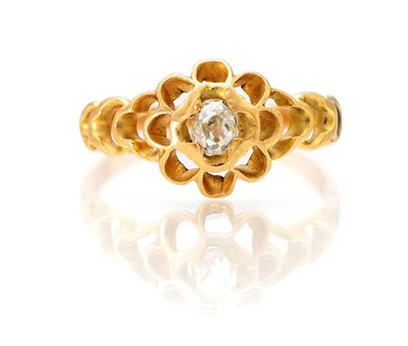 Anello antico in oro e diamante centrale Oro giallo 585/000. Diamante...