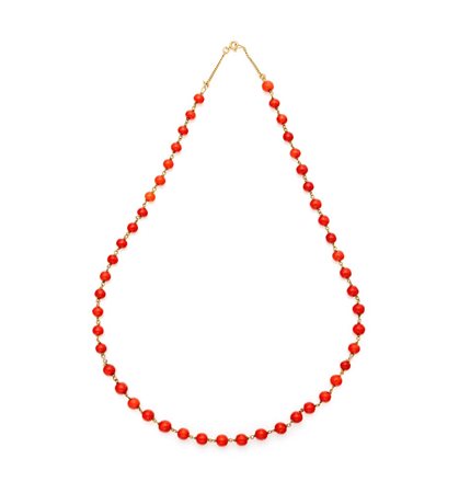 Collana in oro e corallo Oro giallo 750/000. Peso complessivo gr. 13,10...