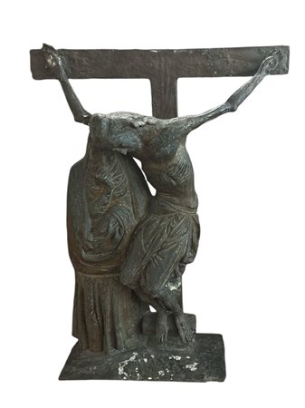 Firmata sul lato a destra Niglia Giuseppe (XX secolo - ) Crocifissione Bronzo...