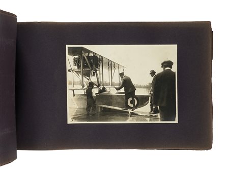 Album di fotografie della Società Idrovolanti Alta Italia. 1915/17. Album...