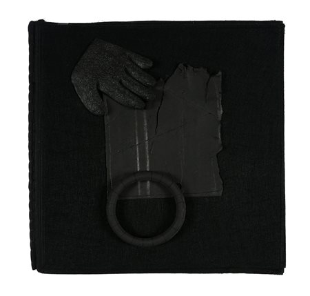 Longo Anna Laura, VolumetricOscuro (Grande libro dei nascondimenti). 2024....