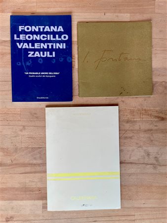 LUCIO FONTANA E ANTONIO CALDERARA - Lotto unico di 3 cataloghi