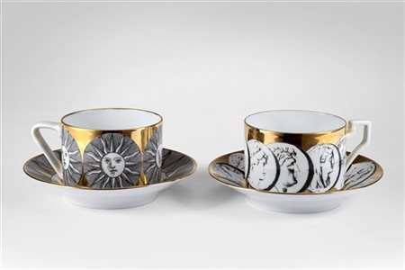 Fornasetti Due tazze con piattino delle serie “Soli” e "Cammei". Milano, anni '8
