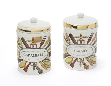 Fornasetti Due contenitori con coperchio in porcellana decorata in serigrafia e