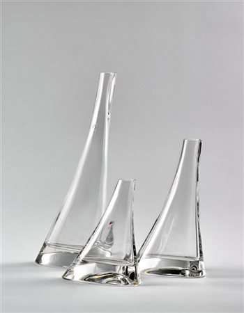 Angelo Mangiarotti Tre vasi soliflore della serie "Primavera" in cristallo. Mani