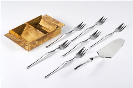 Angelo Mangiarotti Lotto composto da un posacenere in metallo dorato della serie