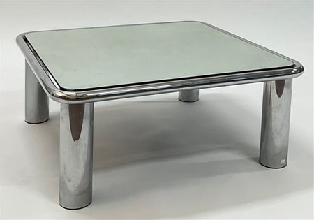 Gianfranco Frattini Tavolino modello "Boviso". Produzione Cassina, Italia, anni