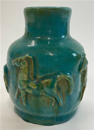 Regia scuola d'arte di Sesto Fiorentino Vaso in terracotta smaltata in celeste e