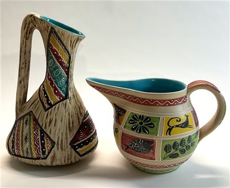 Ars Artigiana Deruta Lotto composto da due brocche in ceramica smaltata in polic