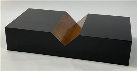 Tavolino da caffè/portariviste in legno laccato nero e impiallacciato in radica