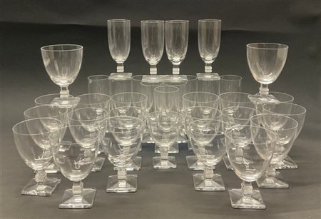 Lalique Servizio di bicchieri in vetro soffiato in stampo. Francia, anni '70/'80