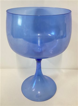 Manifattura di Murano Grande coppa in vetro soffiato blu trasparente e iridata s