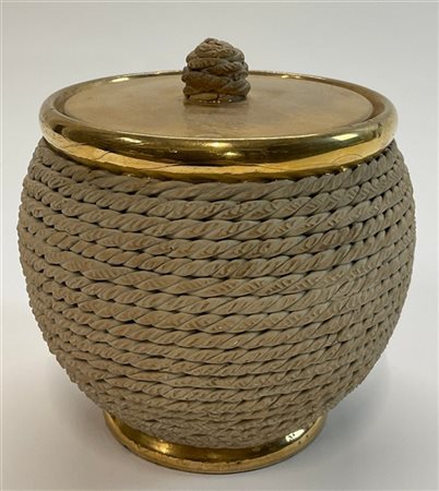 Zullian R. Contenitore con coperchio in ceramica con decorazione a corda e dorat