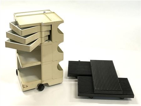 Joe Colombo Mobiletto modello "Boby". Produzione Bieffeplast. ABS bianco. Marcat