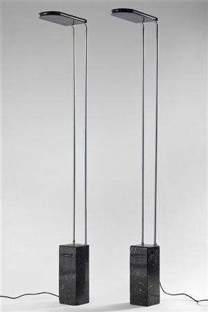 Bruno Gecchelin Coppia di lampade da terra modello "Gesto terra". Produzione Ski