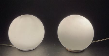 Michele De Lucchi Coppia di lampade da tavolo modello "Dioscuri". Produzione Art