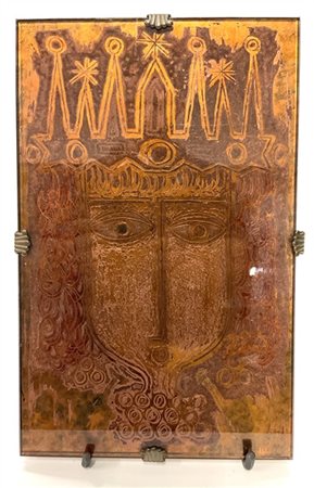 NICOLA PETROLINI "Regina"
Vetro ramato corroso e decorato con volto coronato. Mo