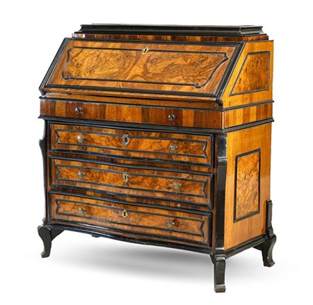 Ribalta lastronata in noce e radica di noce con profili ebanizzati, fronte moss