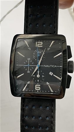 Orologio da polso Nautica
al quarzo , 45mm x 40mm
batteria non testata