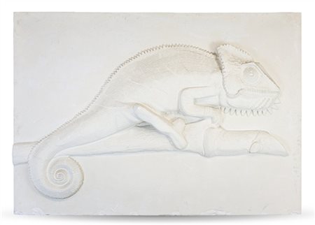 Ignoto, grande pannello decorativo in gesso raffigurante in altorilievo un cama