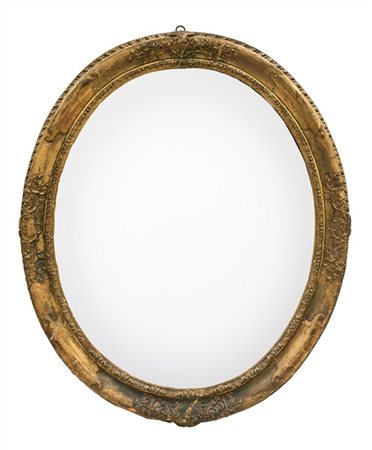 Specchiera ovale con cornice in legno intagliato e pastiglia dorati. Secolo XIX