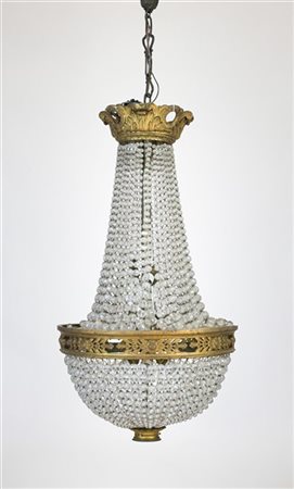 Lampadario a mongolfiera a sei luci in bronzo dorato con raccordi a catenelle i