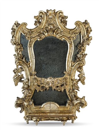 Altarolo d'appoggio in legno intagliato e dorato a mecca, mensola alla base e d