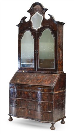 Antico trumeau impiallacciato e filettato in legni vari e tinto, parte inferior